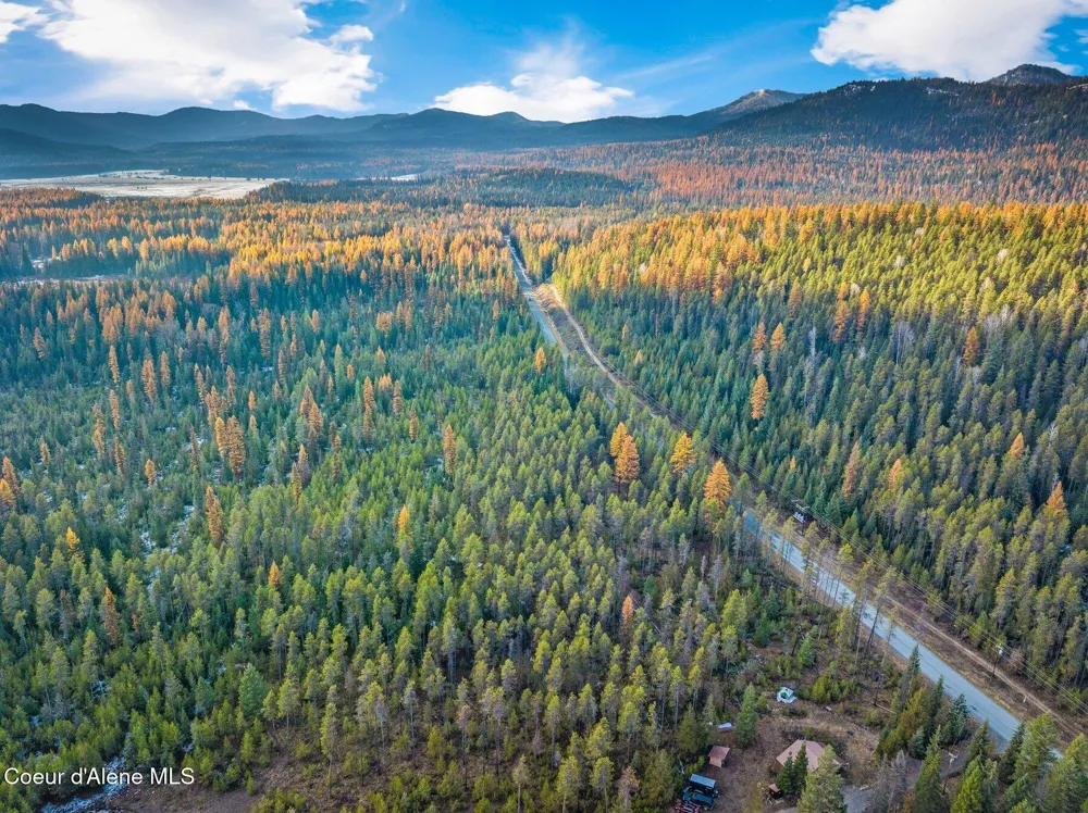 762 Reeder Bay Road Nordman, ID 83848