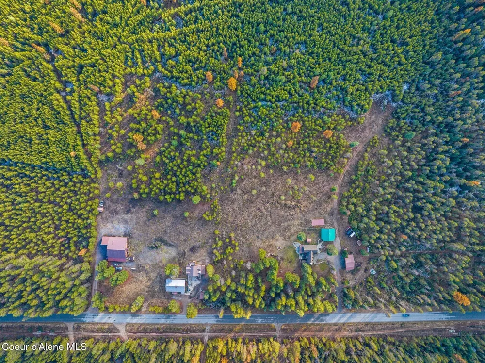 762 Reeder Bay Road Nordman, ID 83848