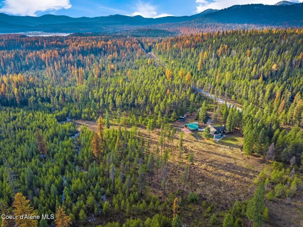 762 Reeder Bay Road Nordman, ID 83848