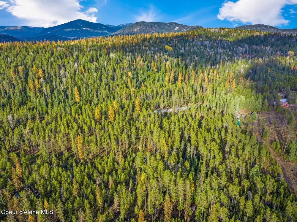 762 Reeder Bay Road Nordman, ID 83848