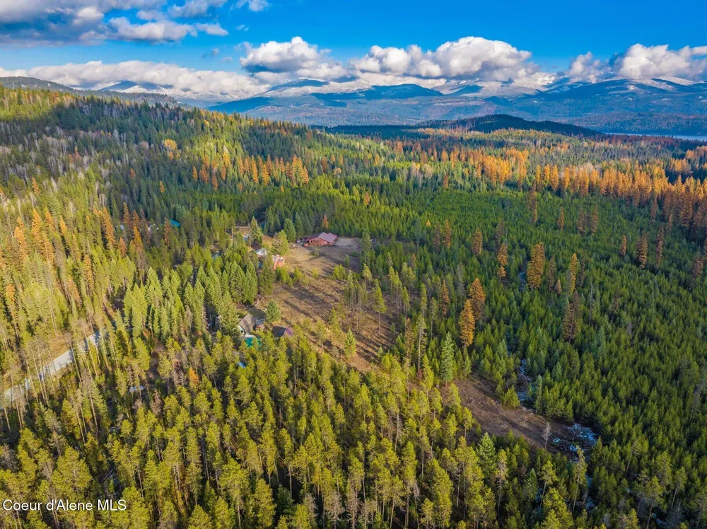 762 Reeder Bay Road Nordman, ID 83848