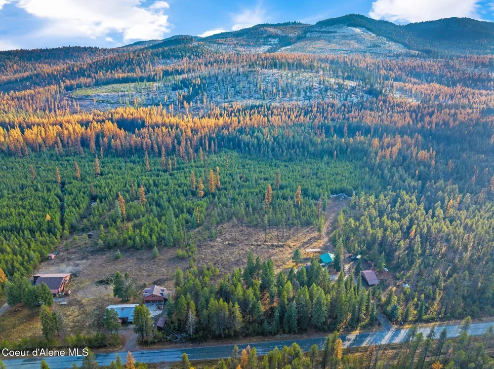 762 Reeder Bay Road Nordman, ID 83848