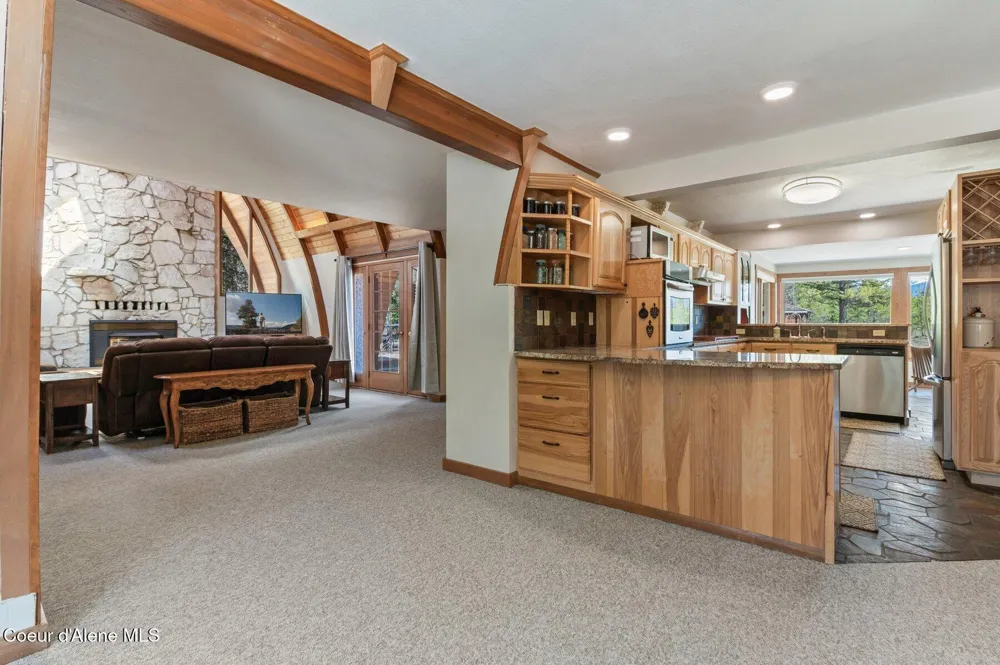 762 Reeder Bay Road Nordman, ID 83848