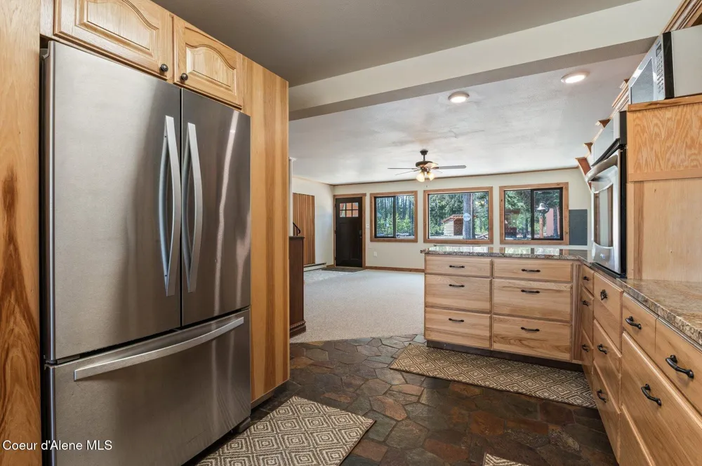 762 Reeder Bay Road Nordman, ID 83848