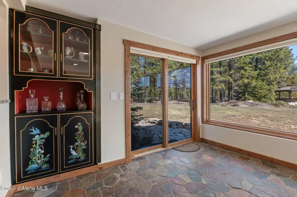 762 Reeder Bay Road Nordman, ID 83848