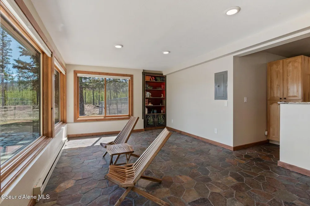 762 Reeder Bay Road Nordman, ID 83848