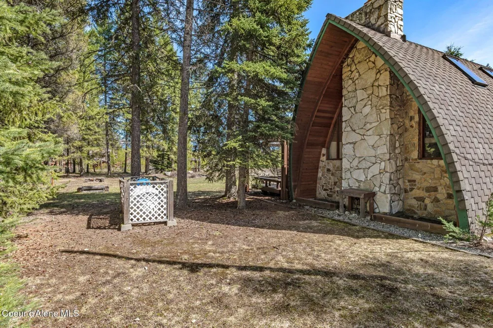 762 Reeder Bay Road Nordman, ID 83848