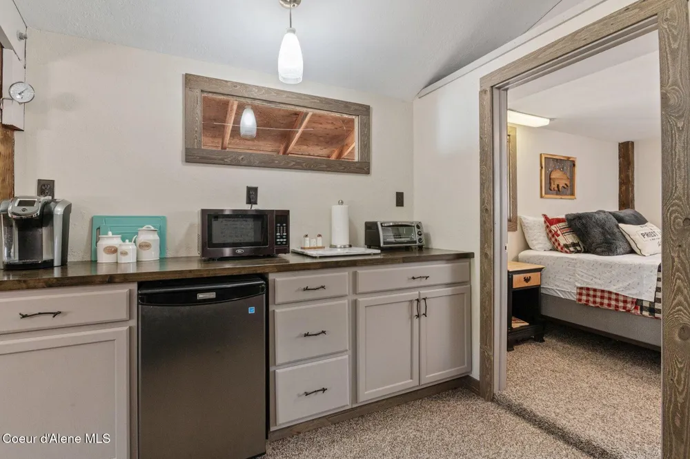 762 Reeder Bay Road Nordman, ID 83848