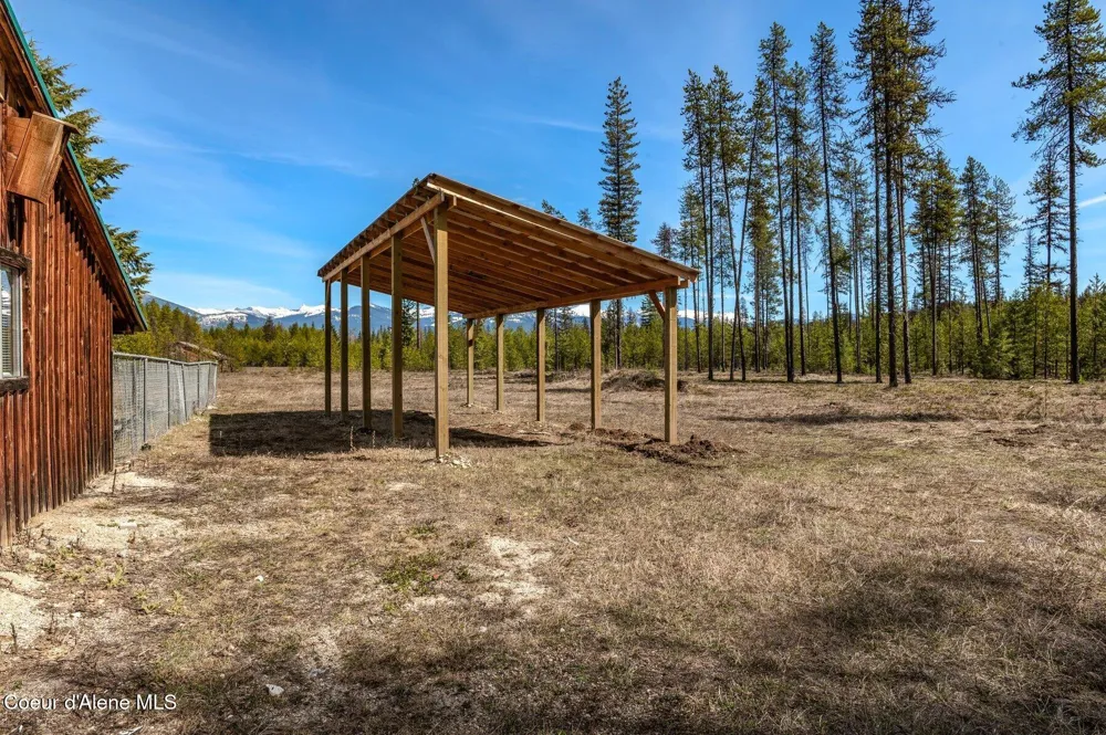 762 Reeder Bay Road Nordman, ID 83848