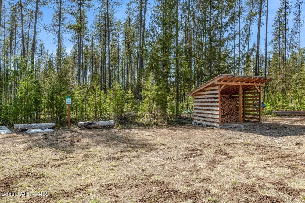 762 Reeder Bay Road Nordman, ID 83848