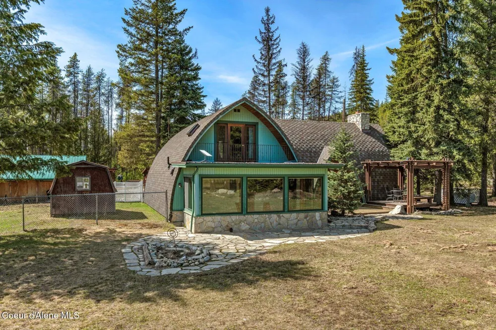 762 Reeder Bay Road Nordman, ID 83848