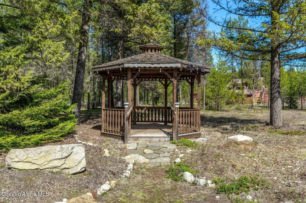 762 Reeder Bay Road Nordman, ID 83848