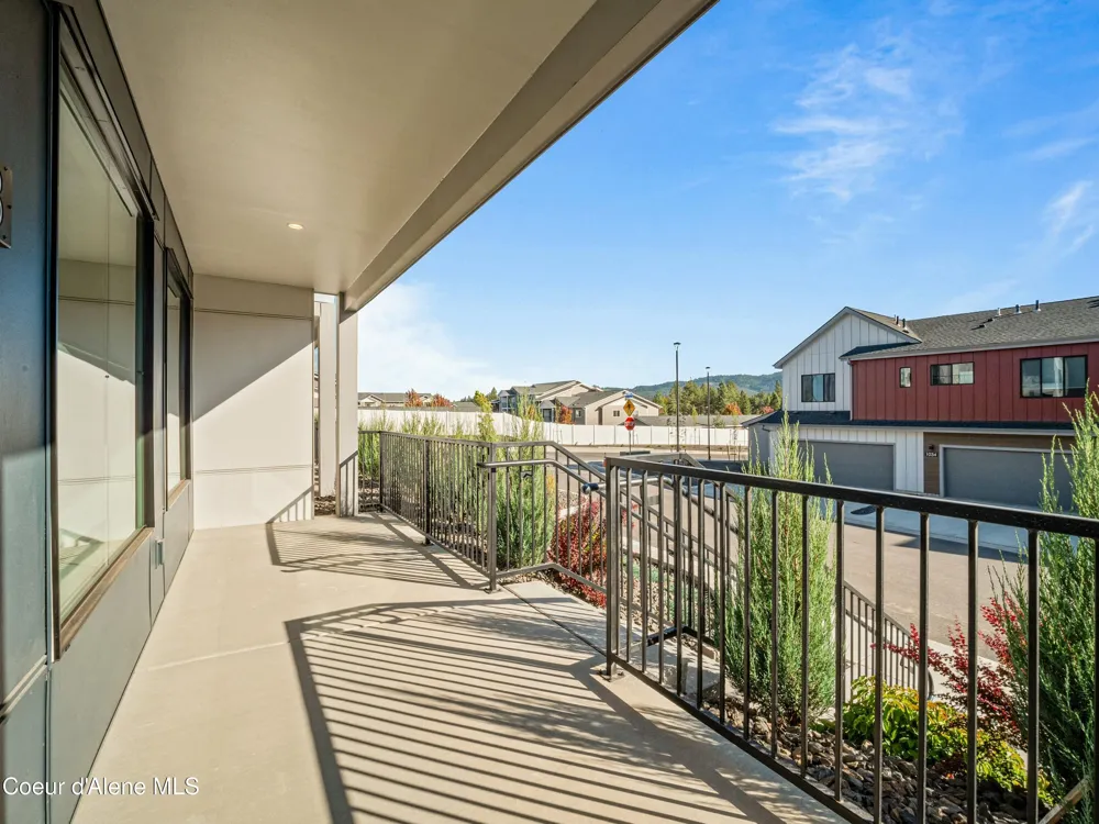 1033 E RAILROAD AVENUE Post Falls, ID 83854