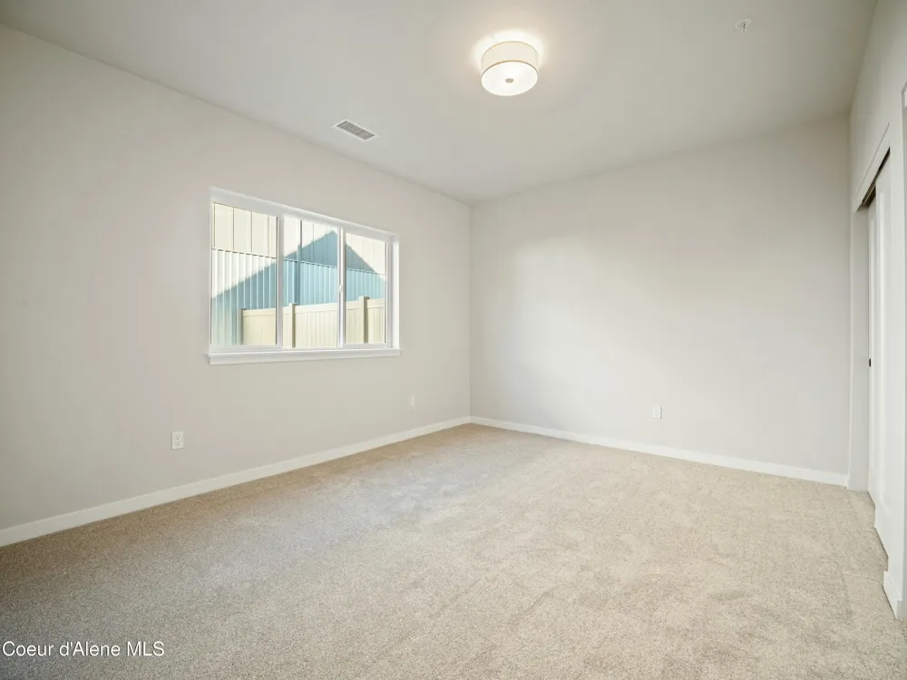 1033 E RAILROAD AVENUE Post Falls, ID 83854