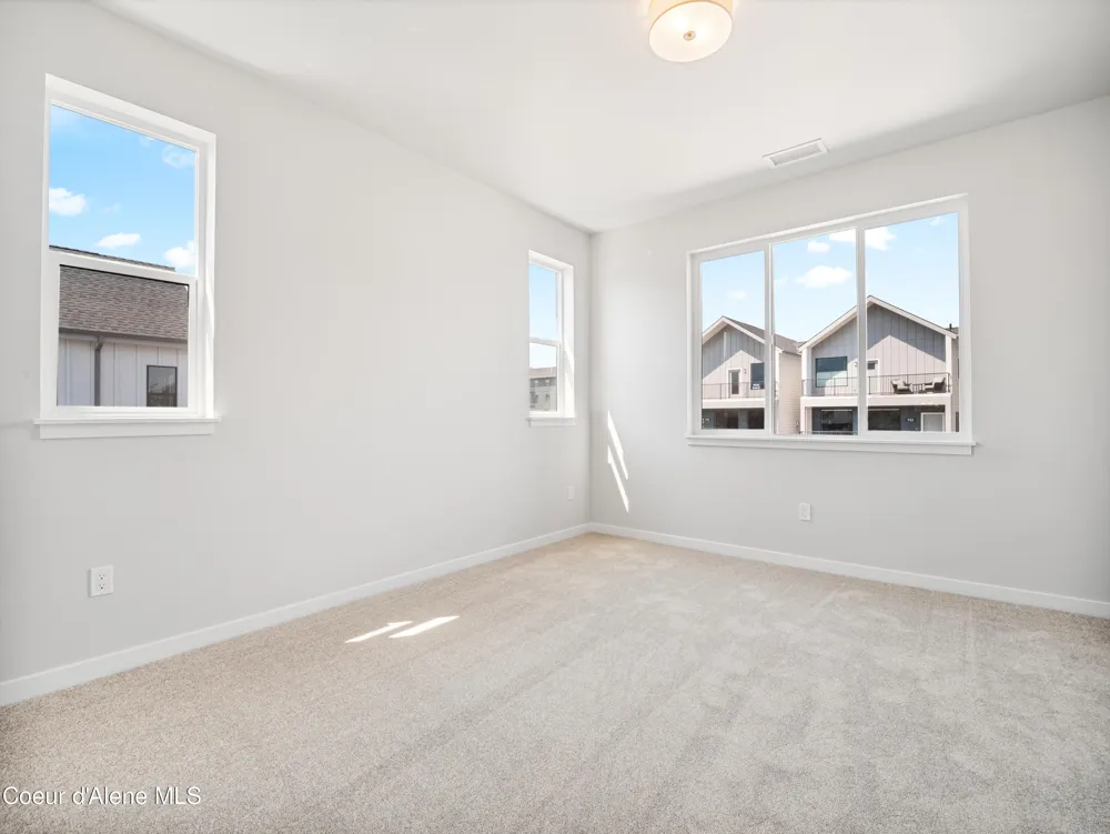 962 E Railroad Avenue Post Falls, ID 83854