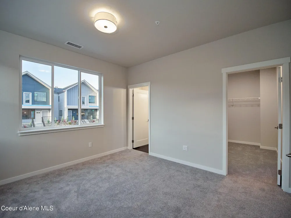 962 E Railroad Avenue Post Falls, ID 83854