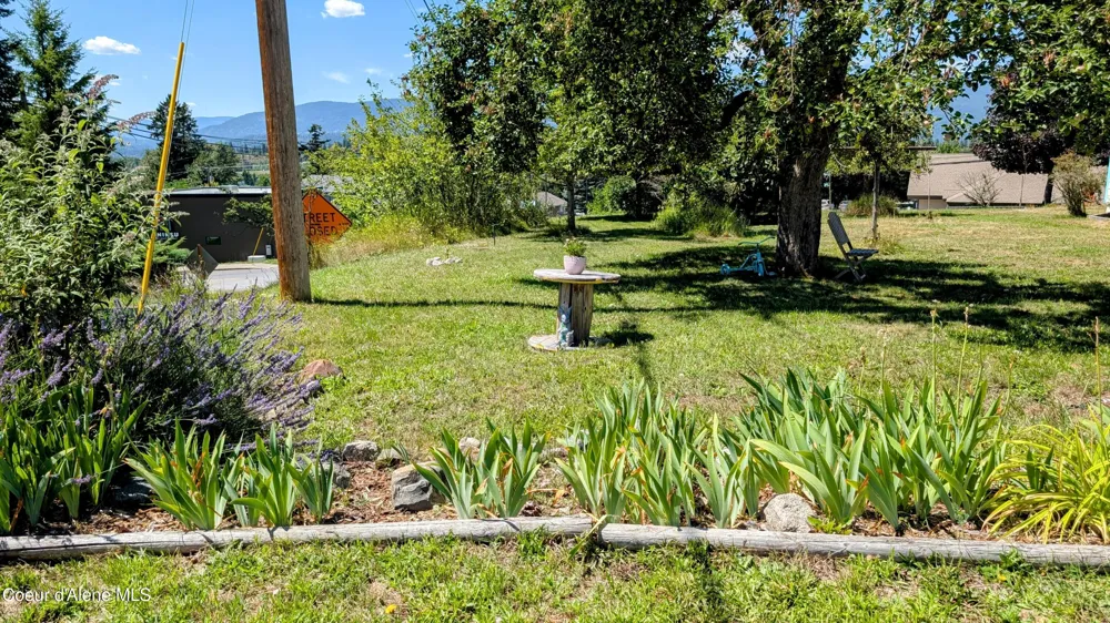 6577 Comanche Street Bonners Ferry, ID 83805