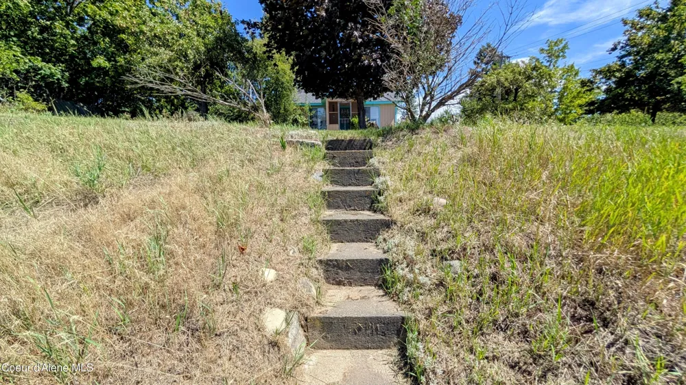 6577 Comanche Street Bonners Ferry, ID 83805