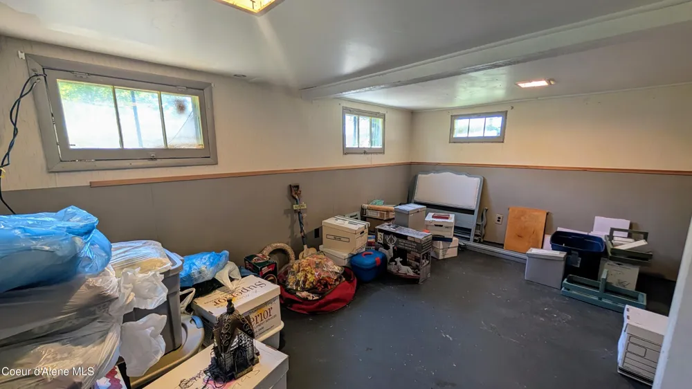 6577 Comanche Street Bonners Ferry, ID 83805
