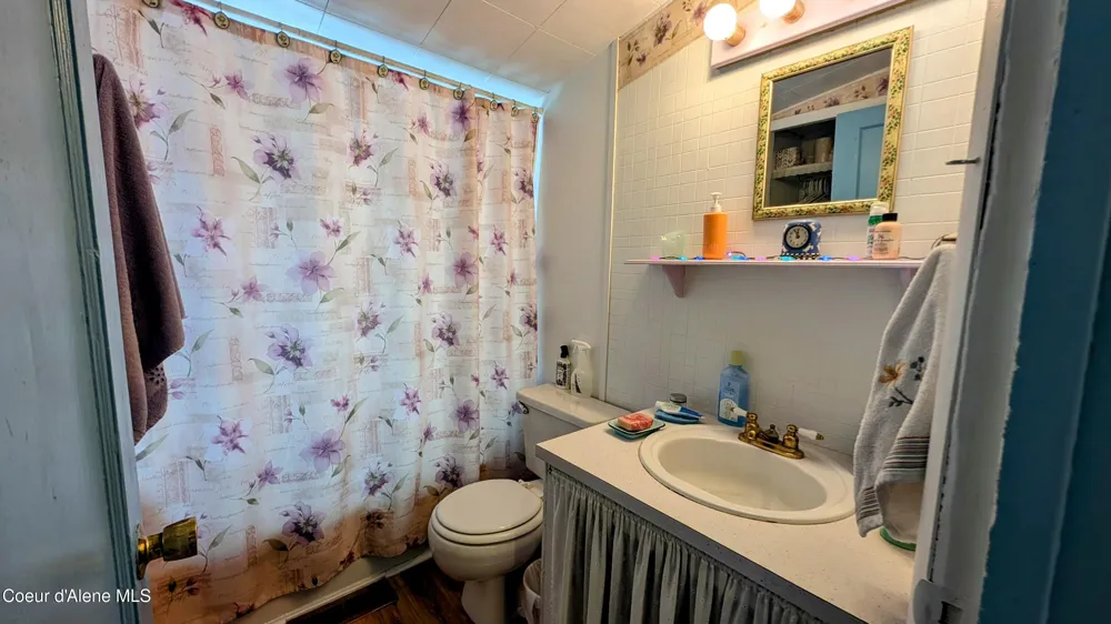 6577 Comanche Street Bonners Ferry, ID 83805