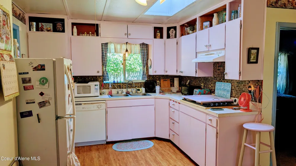6577 Comanche Street Bonners Ferry, ID 83805