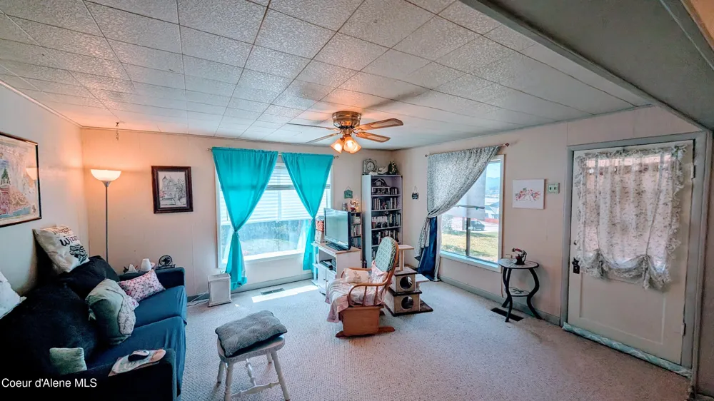 6577 Comanche Street Bonners Ferry, ID 83805