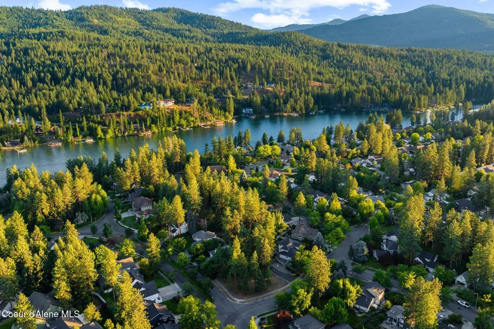102 S RIVERWOOD COURT Post Falls, ID 83854