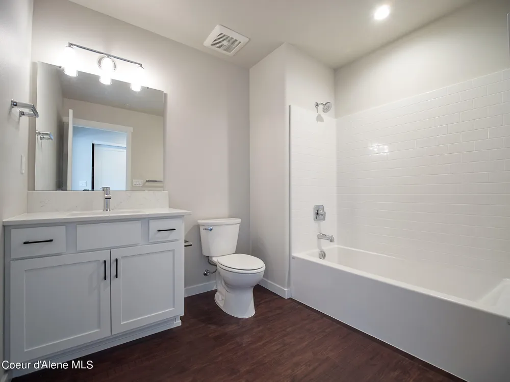 1008 E 4TH AVENUE ##104 Post Falls, ID 83854
