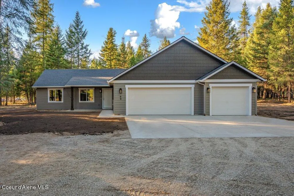 69 Mohawk Drive Athol, ID 83801