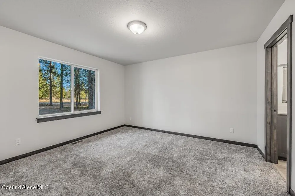 69 Mohawk Drive Athol, ID 83801