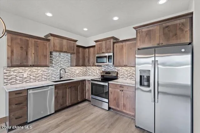 206 E LOBO LOOP Hayden, ID 83835