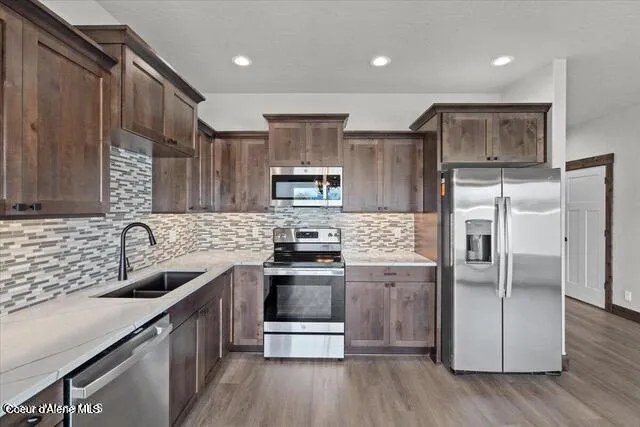 206 E LOBO LOOP Hayden, ID 83835