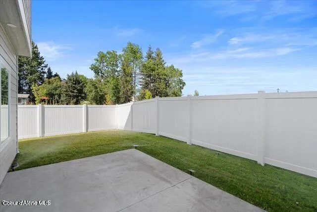 198 E LOBO LOOP Hayden, ID 83835