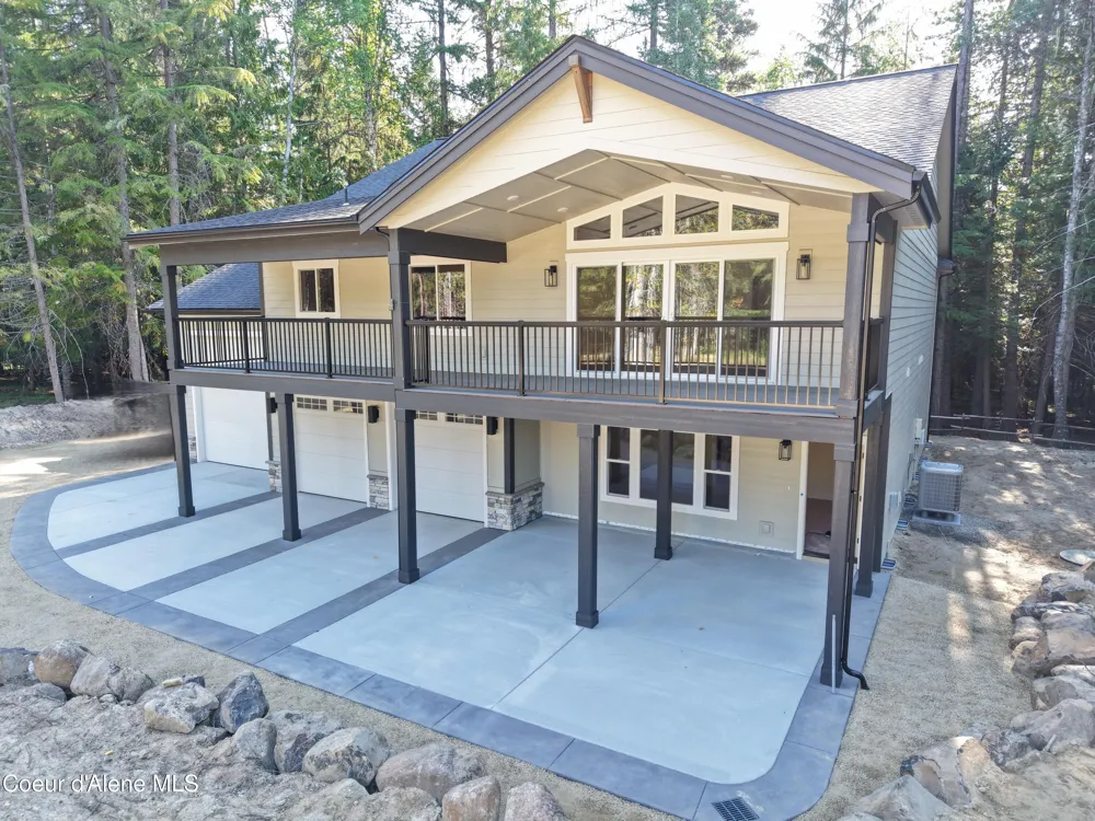 240 BROWN BEAR DRIVE Nordman, ID 83848