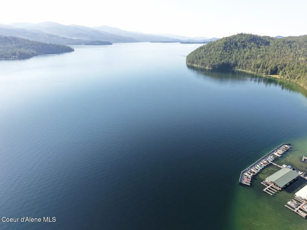 240 BROWN BEAR DRIVE Nordman, ID 83848