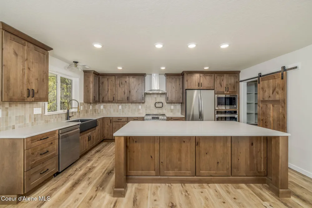 240 BROWN BEAR DRIVE Nordman, ID 83848