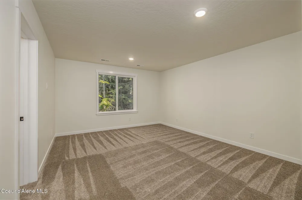 240 BROWN BEAR DRIVE Nordman, ID 83848