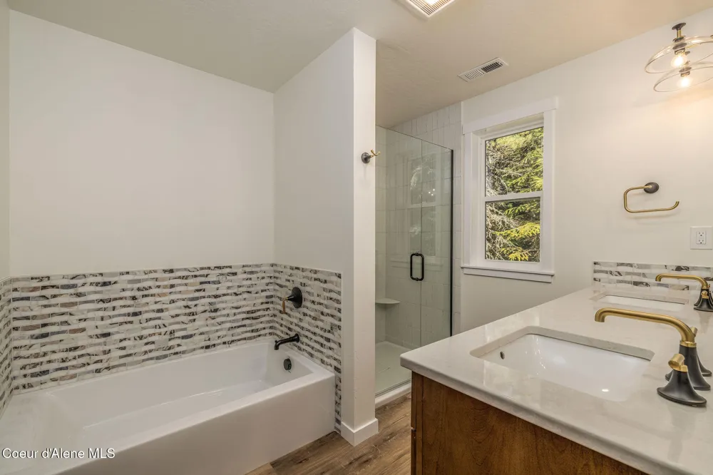 240 BROWN BEAR DRIVE Nordman, ID 83848