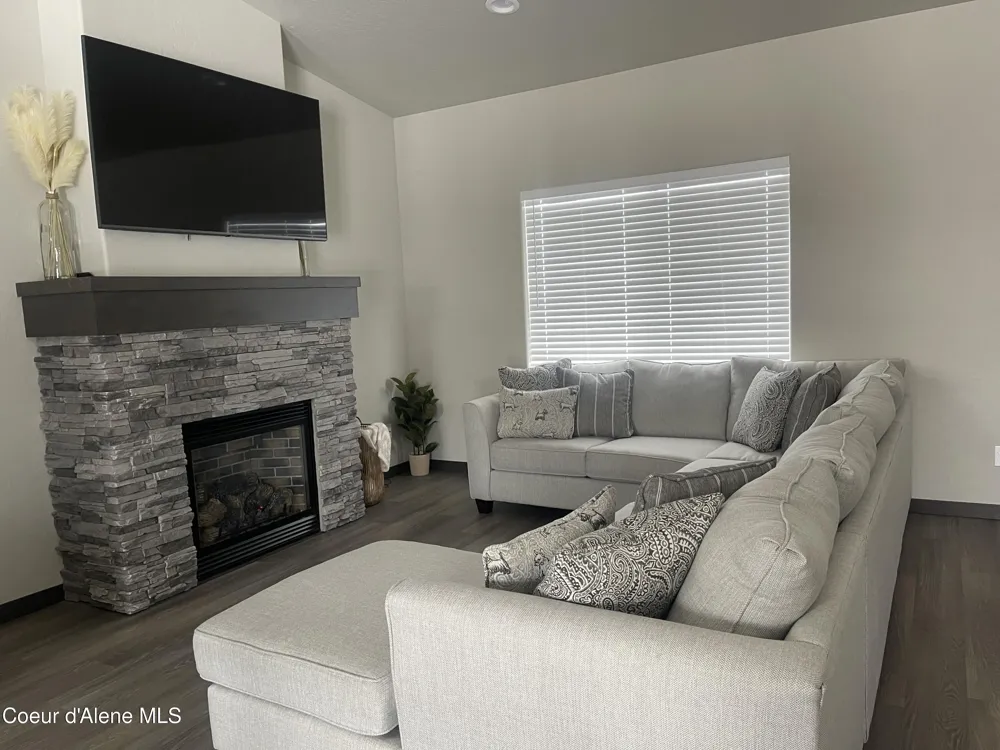 12750 CAVANAUGH DRIVE Rathdrum, ID 83858