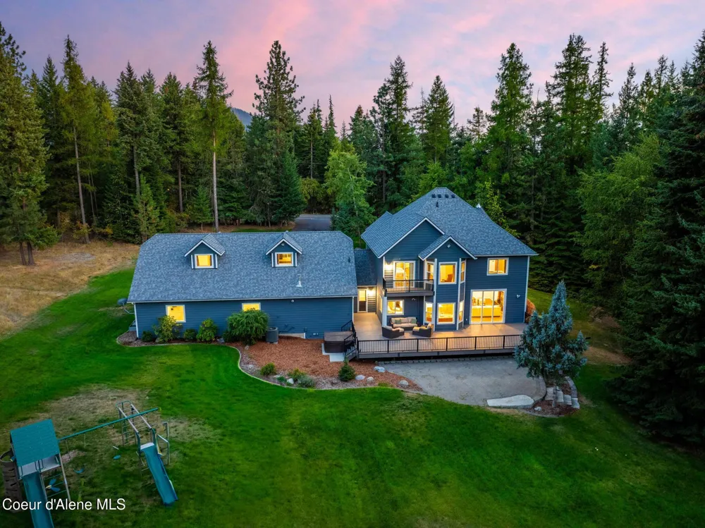 3825 E ENGLISH POINT ROAD Hayden, ID 83835