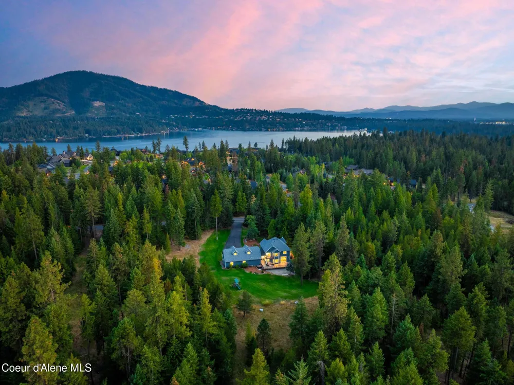 3825 E ENGLISH POINT ROAD Hayden, ID 83835