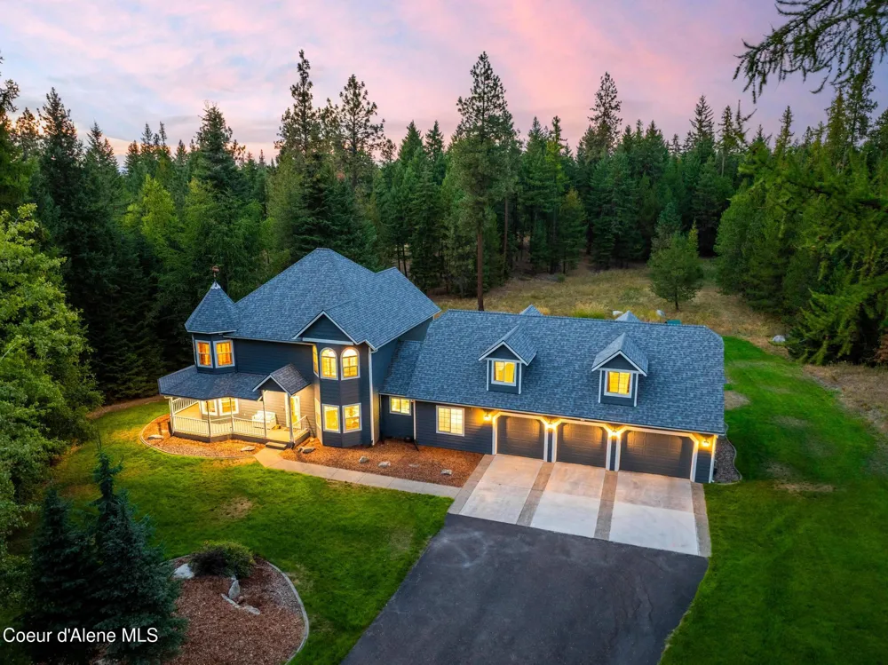 3825 E ENGLISH POINT ROAD Hayden, ID 83835