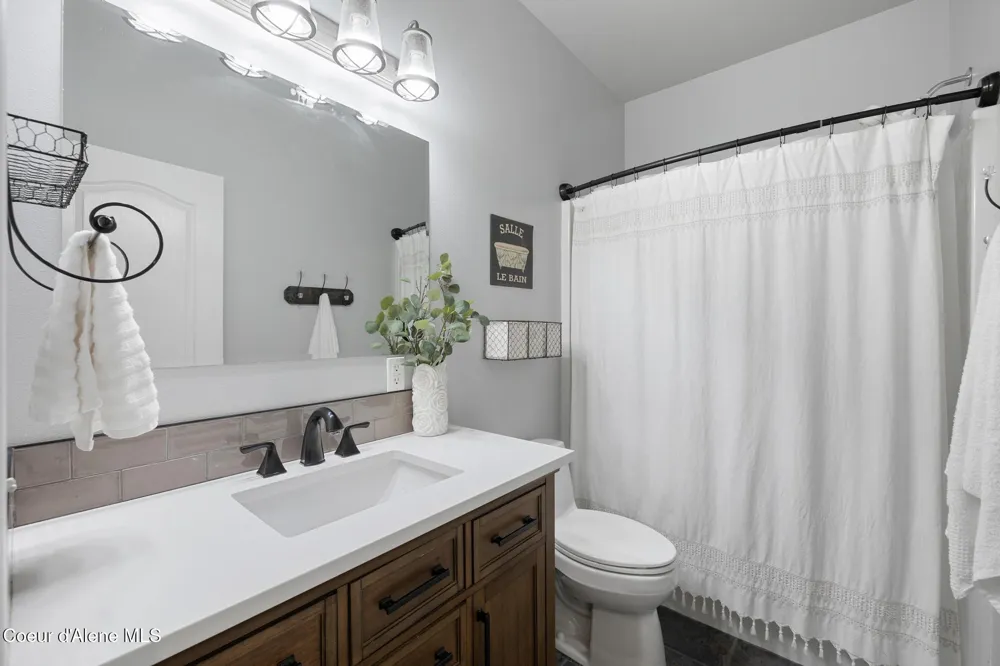 3825 E ENGLISH POINT ROAD Hayden, ID 83835