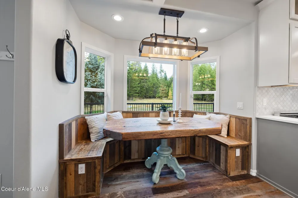 3825 E ENGLISH POINT ROAD Hayden, ID 83835