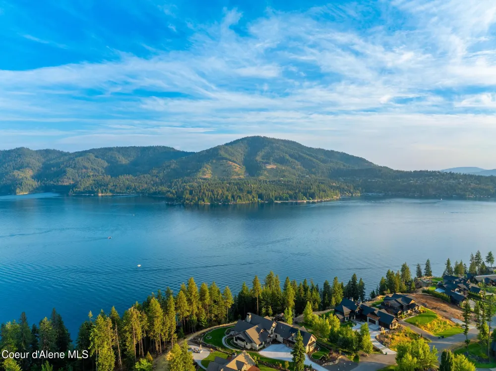 3825 E ENGLISH POINT ROAD Hayden, ID 83835
