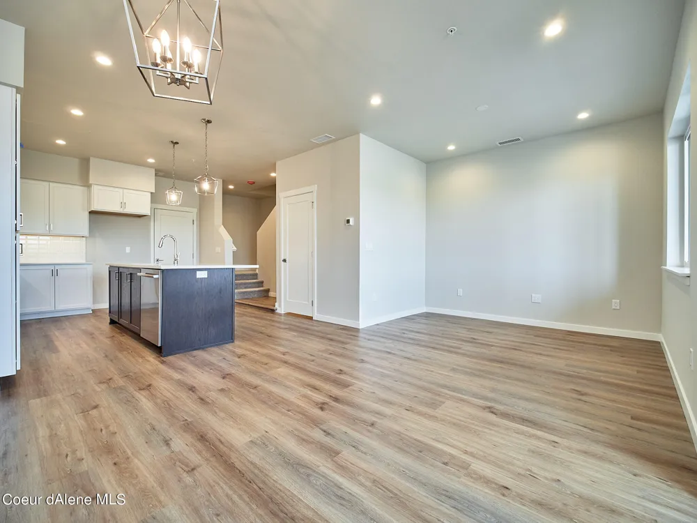 1048 E 4TH AVENUE #104 Post Falls, ID 83854