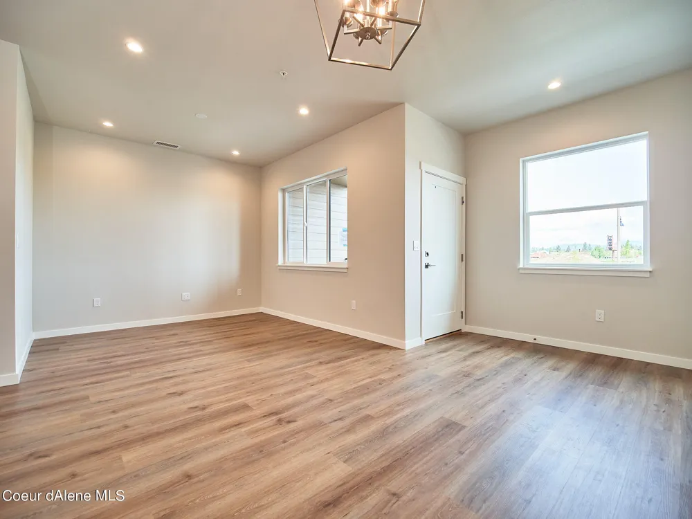 1048 E 4TH AVENUE #104 Post Falls, ID 83854