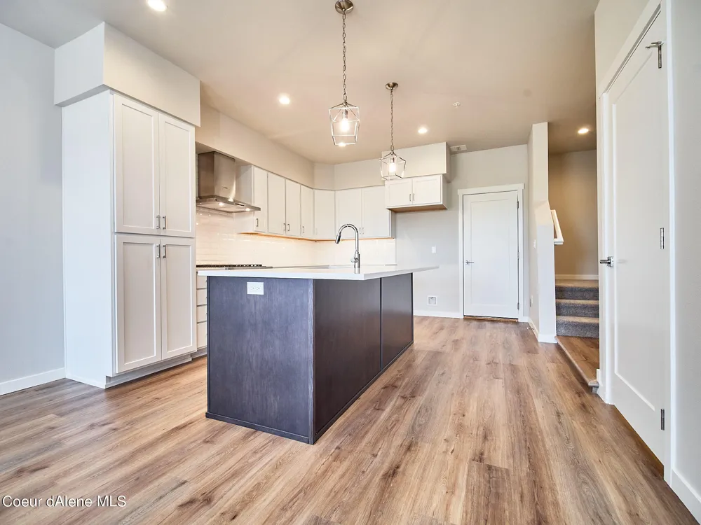 1048 E 4TH AVENUE #104 Post Falls, ID 83854