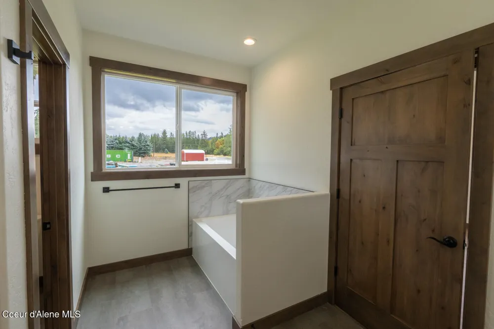 105 Backtrack Road Sandpoint, ID 83864