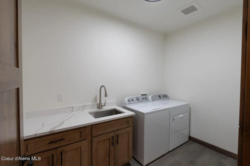 105 Backtrack Road Sandpoint, ID 83864